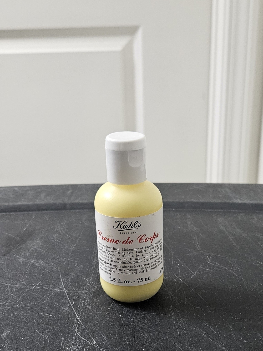 Kiehl's Crème de Corps Travel Lotion - Pale Yellow Bottle - Picture 4 of 10